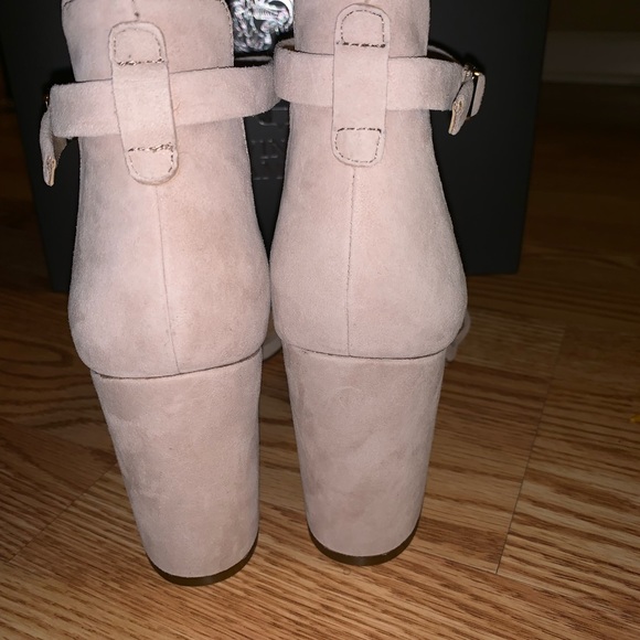 Vince Camuto Block Heel strap Sandal Almond Beige - Picture 4 of 8